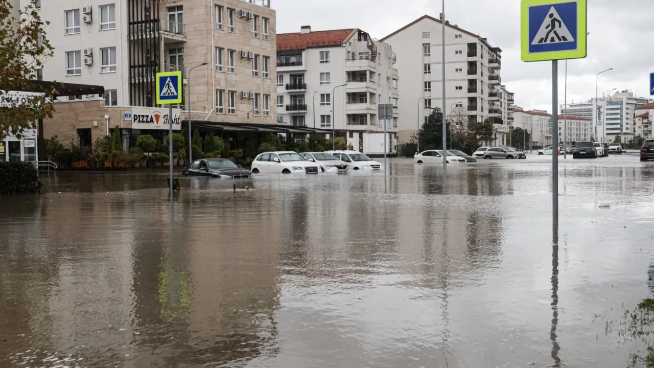 Один человек погиб во время шторма в Сочи
