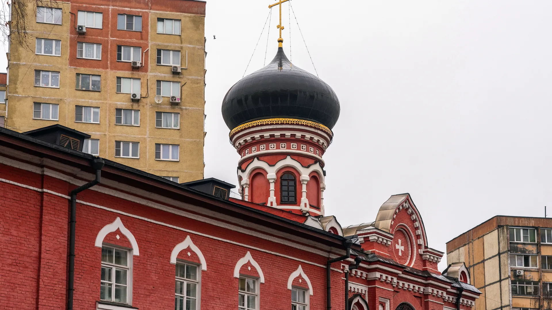 Тайное становится явным: почему современная молодежь массово едет в монастырь