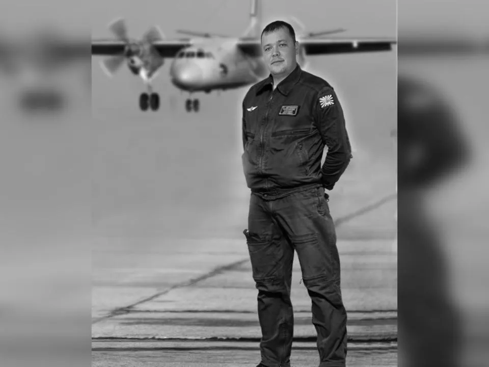 «Небо никак его не отпускало»: боец, мечтающий стать летчиком, погиб на боевом самолете в начале СВО