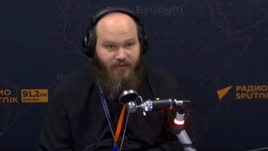 Священник РПЦ Павел Островский назвал русский мужчин «овощебазой с триколором»