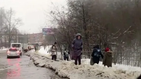 Дорога к школе Балашихи превратилась в квест