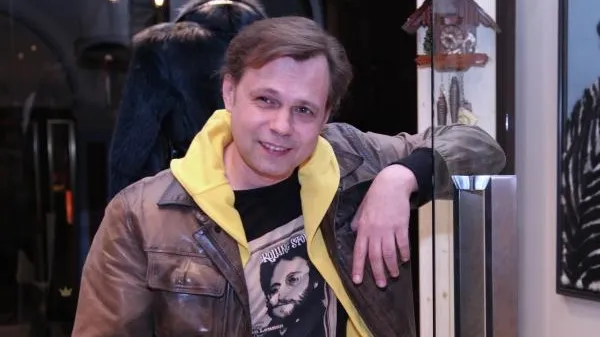 Левкин поздравил Алибасова с бракосочетанием