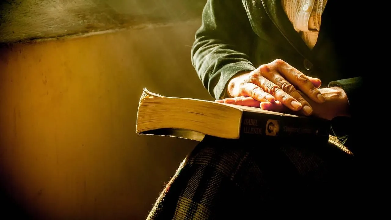 В Сети пытаются продать книгу покойного экс-главы Кузбасса за 50 тысяч рублей