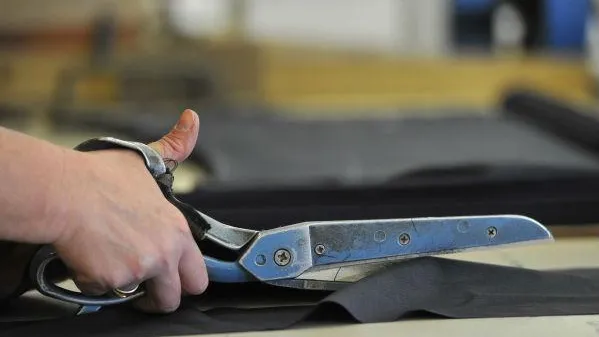 Полиция закрыла цех по производству поддельной одежды