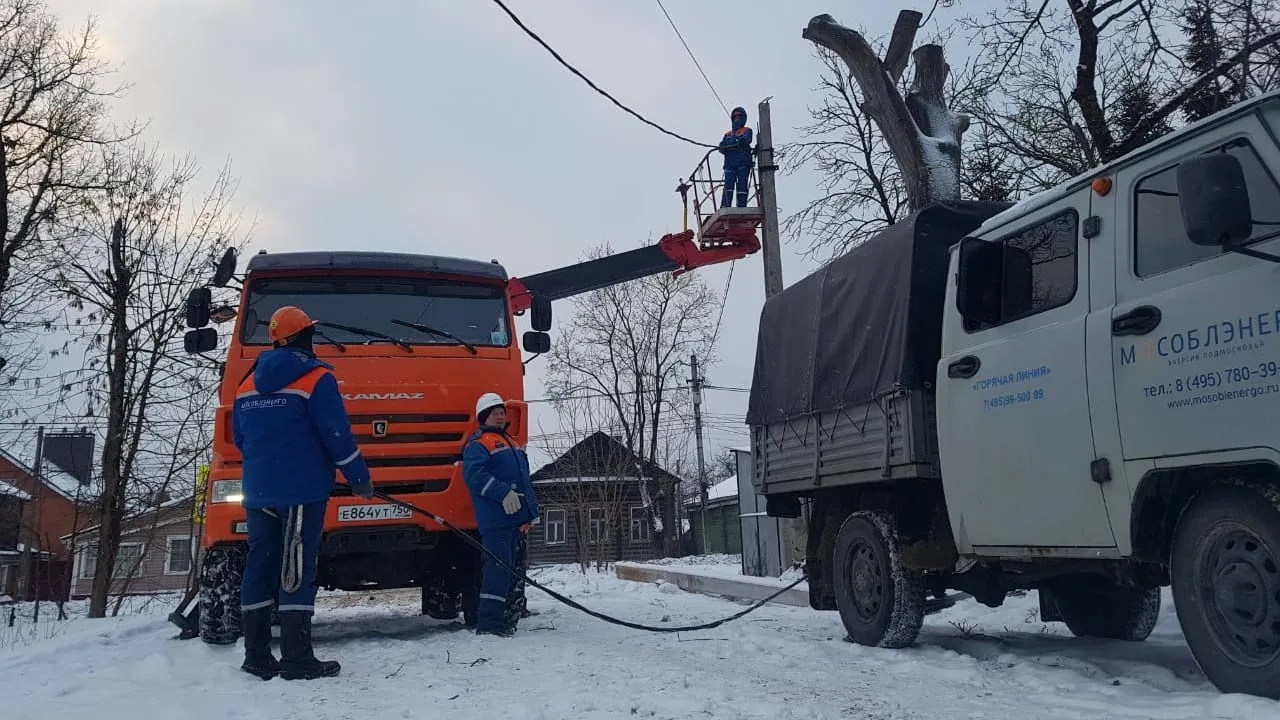 Энергетики провели переустройство ЛЭП для строительства новой гостиницы в Сергиевом Посаде