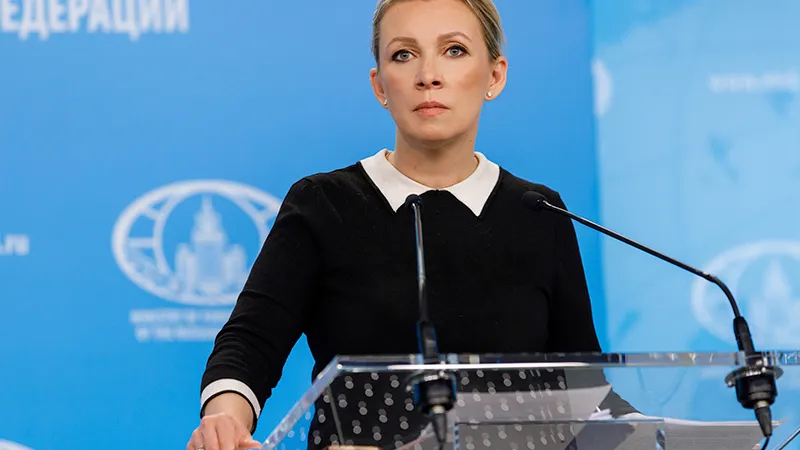 Захарова предложила вручить Зеленскому премию «Оскар»