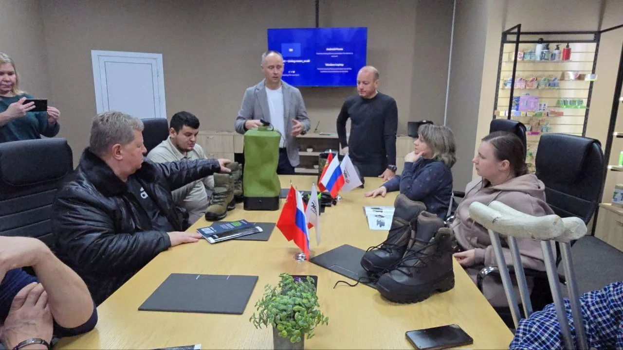 Ветераны СВО из Городского округа Пушкинский познакомились с процессом выпуска фронтовой продукции