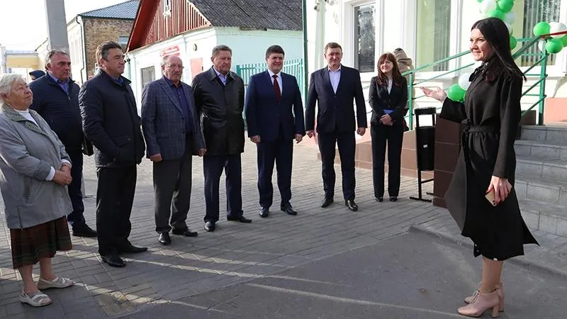 Обновленный офис Сбербанка открылся в рабочем поселке Белоомут