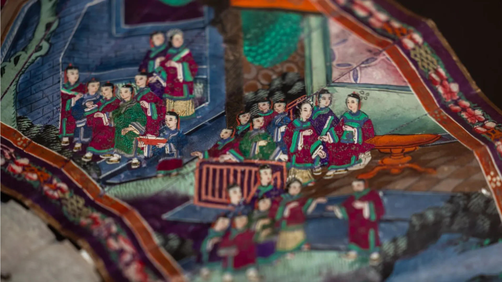 Веер тысячи лиц. Китай, 1860-е гг. Из собрания Коломенско-Зарайского государственного музея-заповедника. Фото: Коломенско-Зарайский ГМЗ