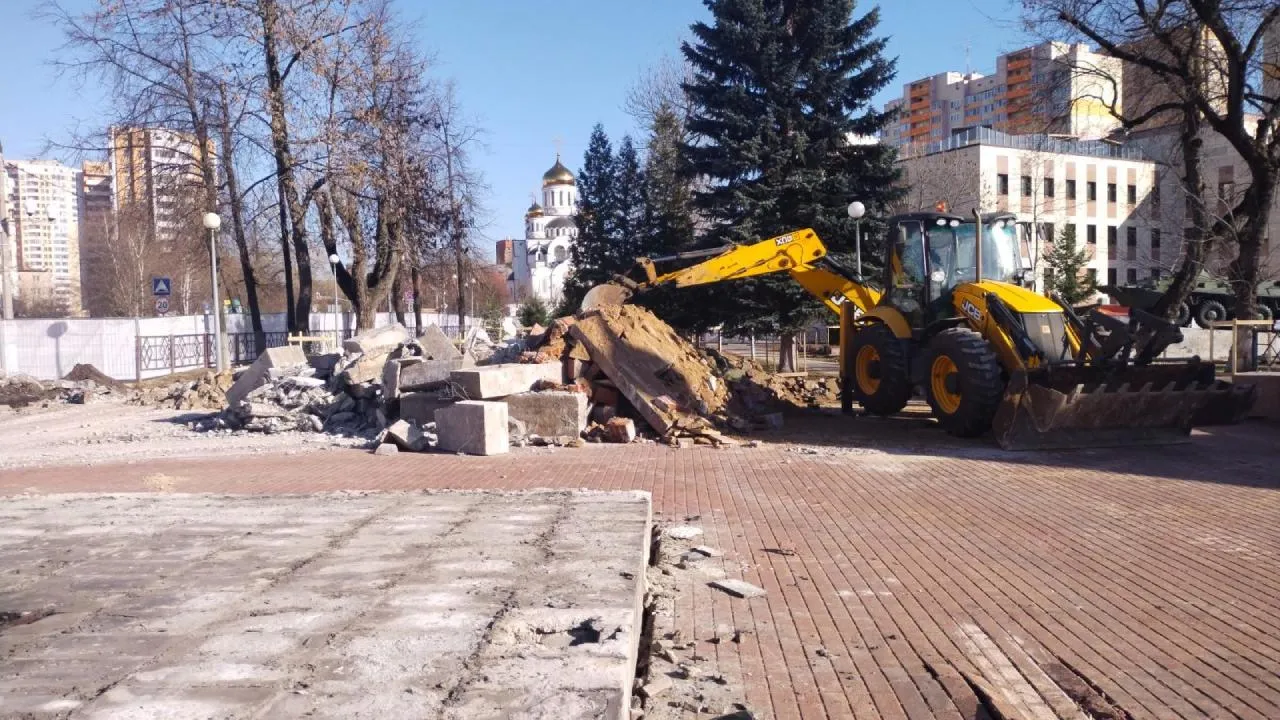 Работы по благоустройству стартовали в сквере Победы в подмосковном Реутове