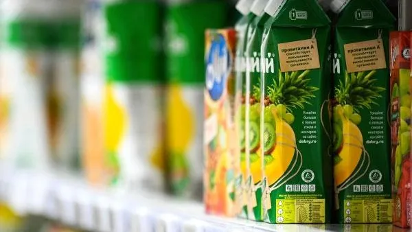 Диетолог: соки в пакетах ничем не отличаются от сладкой газировки