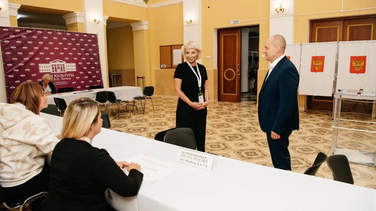 Более 50 избирательных участков начали свою работу в Пушкинском округе