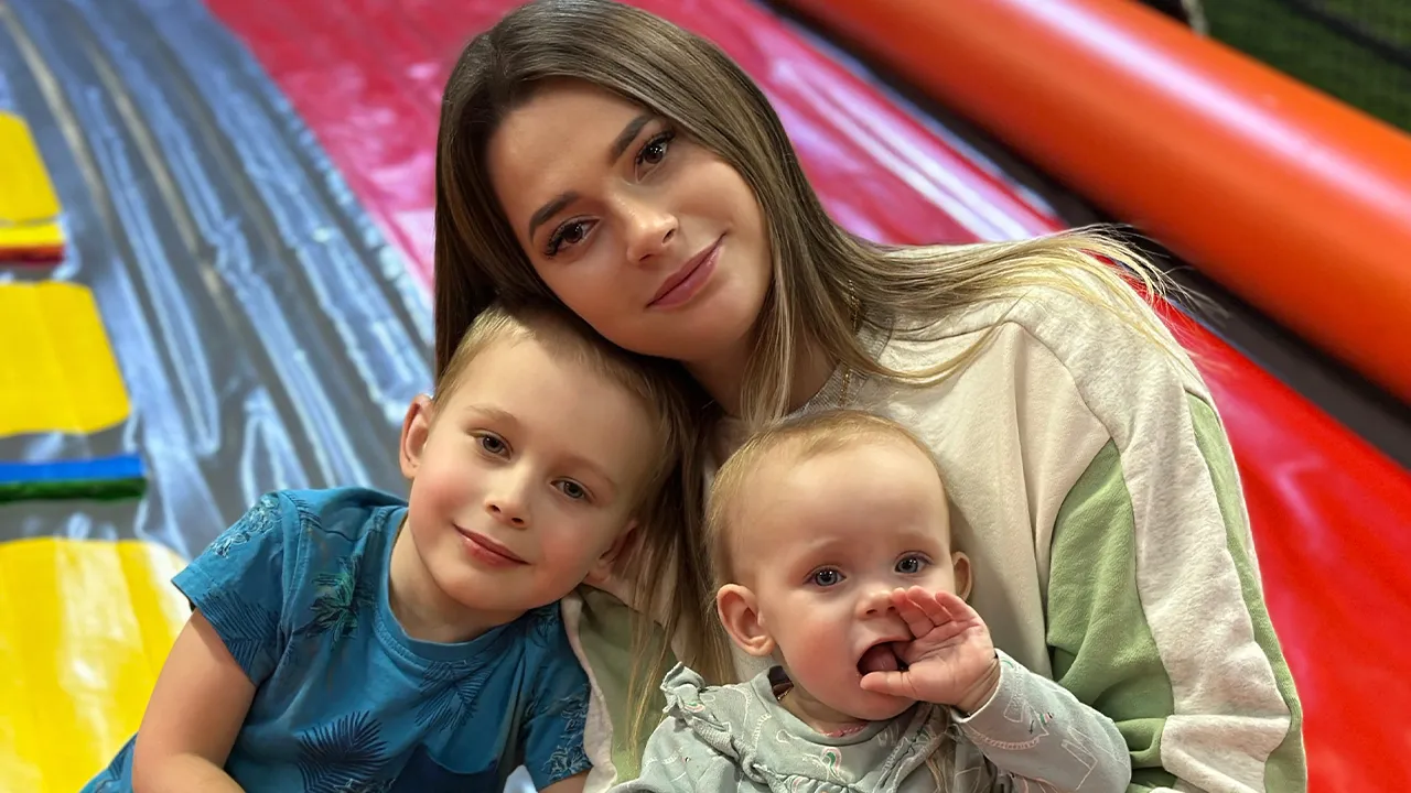 «Рожала с телефоном в руке»: жительница Подмосковья рассказала, как ждет мужа, сражающегося на СВО