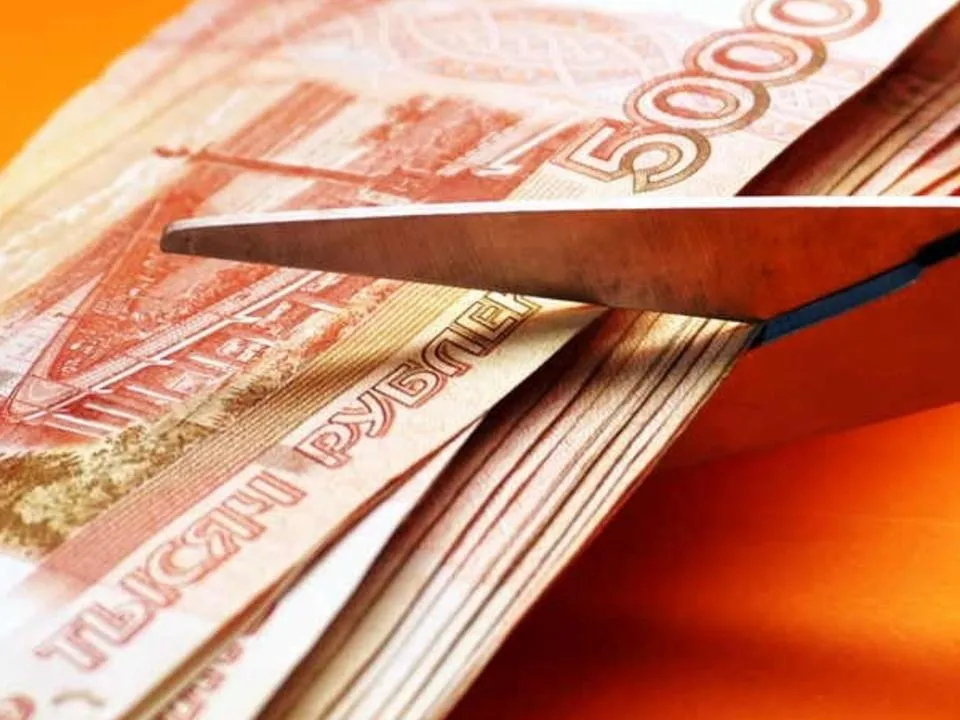 «Может спасти только увеличение цены на нефть»: эксперт  раскрыл, что произойдет с рублем