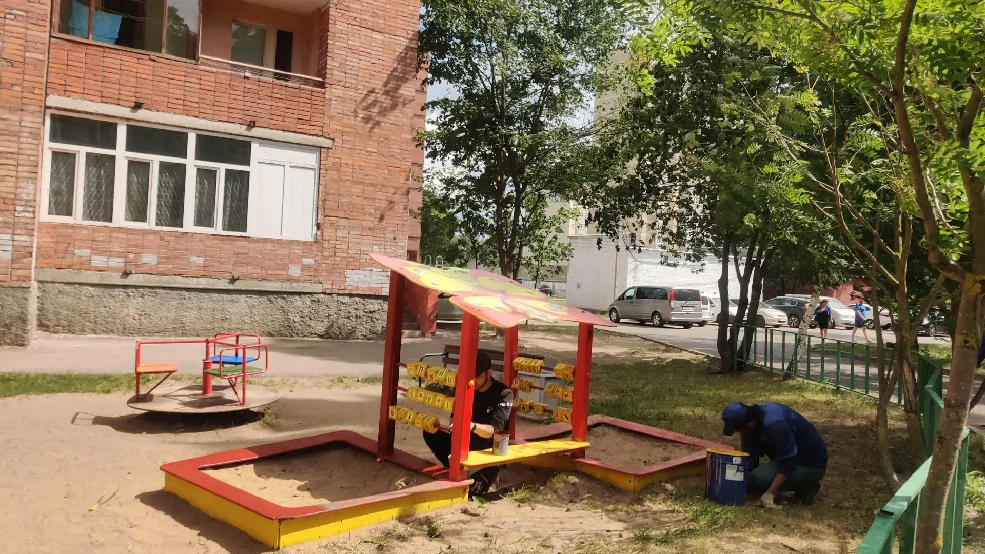 Двор одного  из домов на улице Новая жизнь обновили в Городском округе Пушкинский