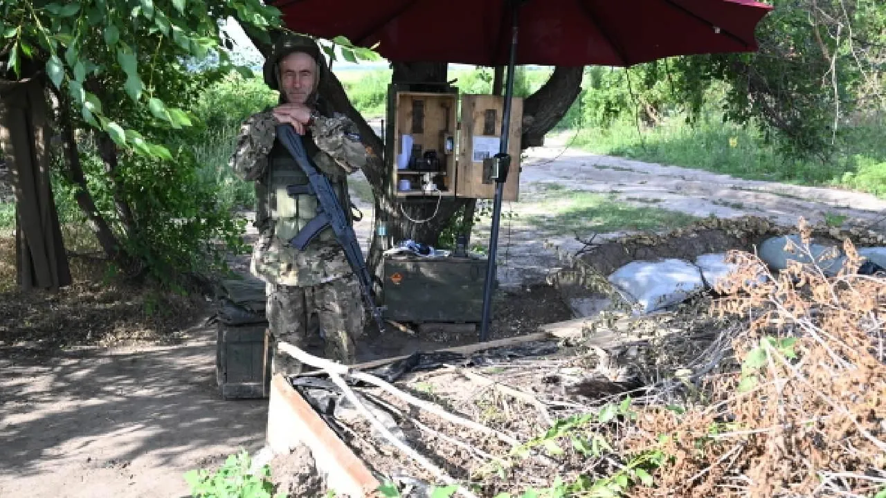 Слабовидящий баянист из Кисловодска поехал в зону СВО для моральной поддержки военных