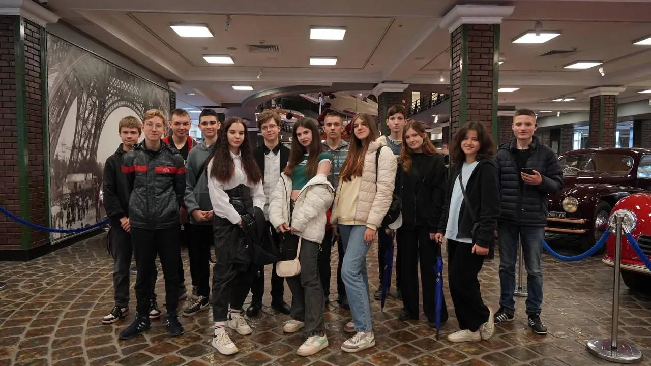 Дети из ПВР «Звонкие голоса» посетили Музей техники Вадима Задорожного и усадьбу «Архангельское