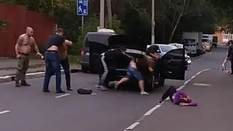 «Белочка пришла»: алкоголики со стажем устроили погром и драку в Долгопрудном