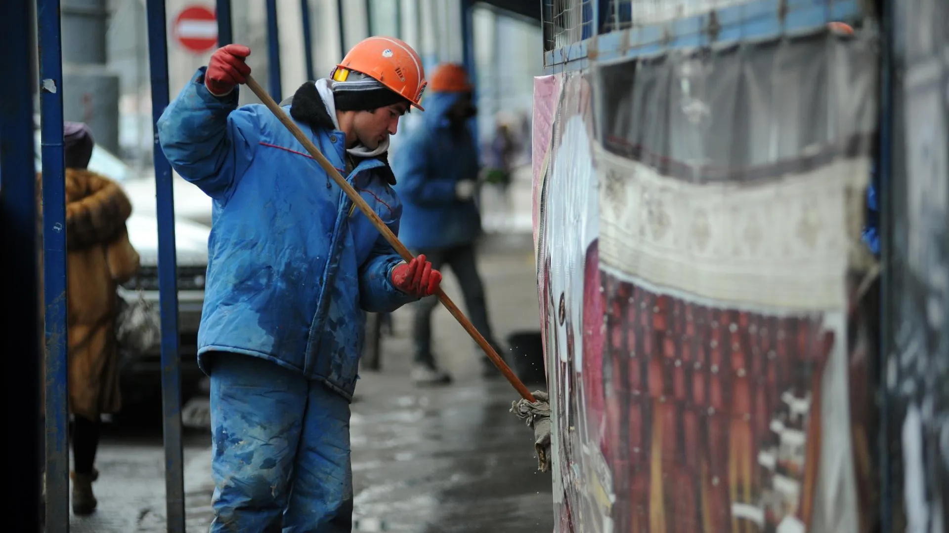 Антикоррупционный комитет раскрыл схему с «бумажными» мигрантами в ЖКХ