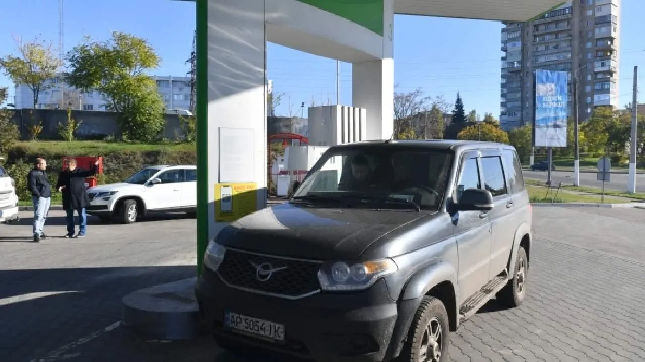 Топливо на АЗС Москвы безостановочно дорожает
