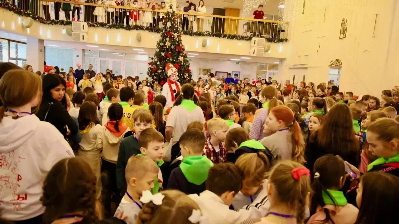 Более 1 тыс. школьников Подмосковья посетили Губернаторскую Рождественскую елку