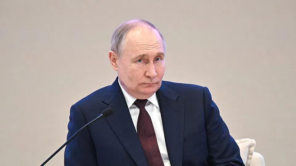 Путин открыл новые социальные объекты в Донбассе по видеосвязи