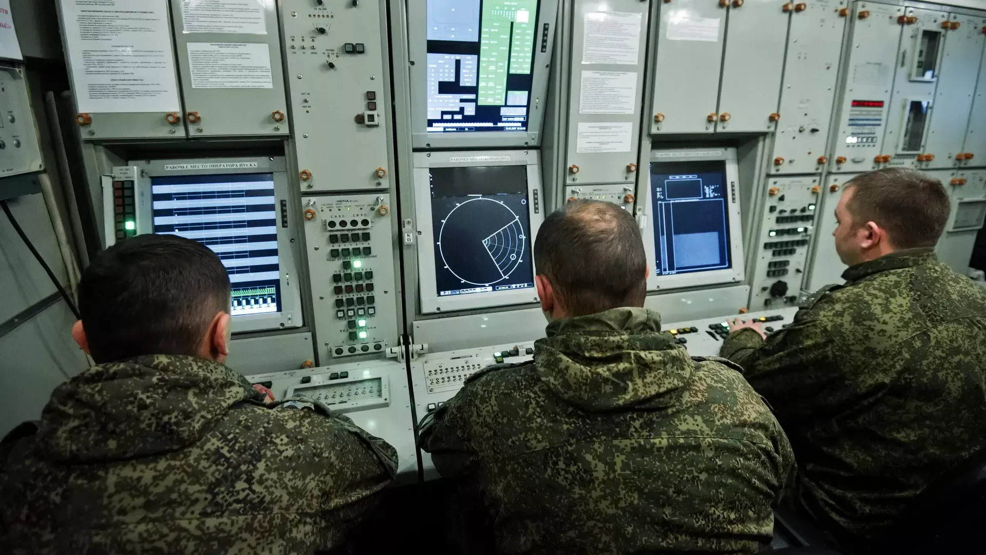 Сразу несколько украинских беспилотников атаковали утром побережье Краснодарского края