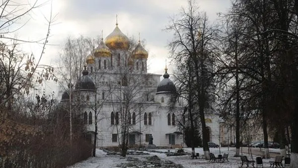В музее Дмитрова открылась выставка картин двойного видения