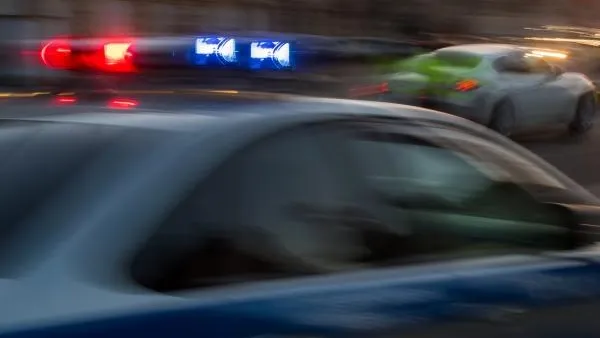 Полицейский автомобиль столкнулся с тепловозом в Сергиево-Посадском районе