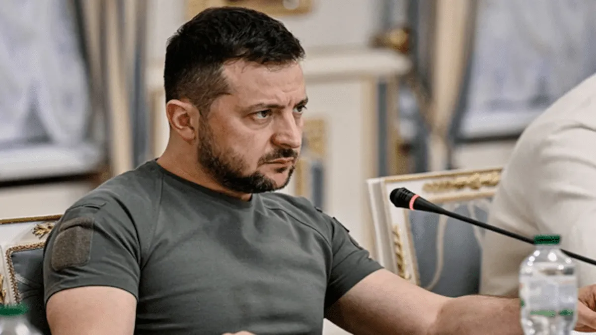 Зеленский поручил выяснить возможность продолжения военной помощи Украине