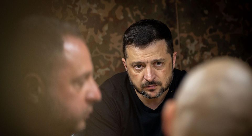 Азаров: без устранения антироссийского режима на Украине долгосрочного мира не будет