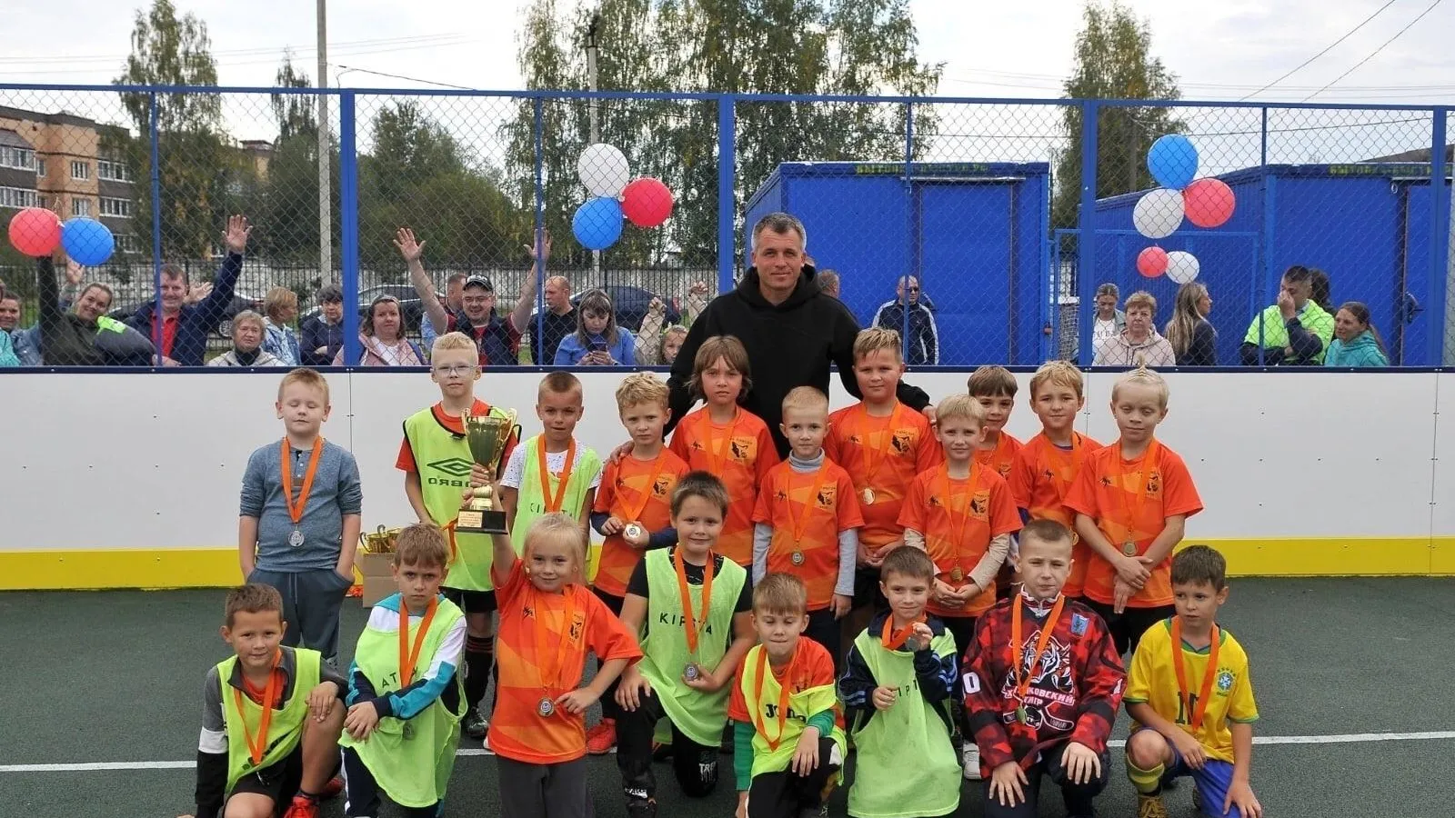 Фото: открытие хоккейной коробки в Тучково 15 сентября / Тимофей Максимов / Вконтакте