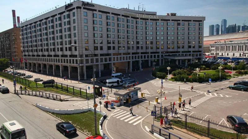 На площади Европы в Москве обнаружен труп мужчины