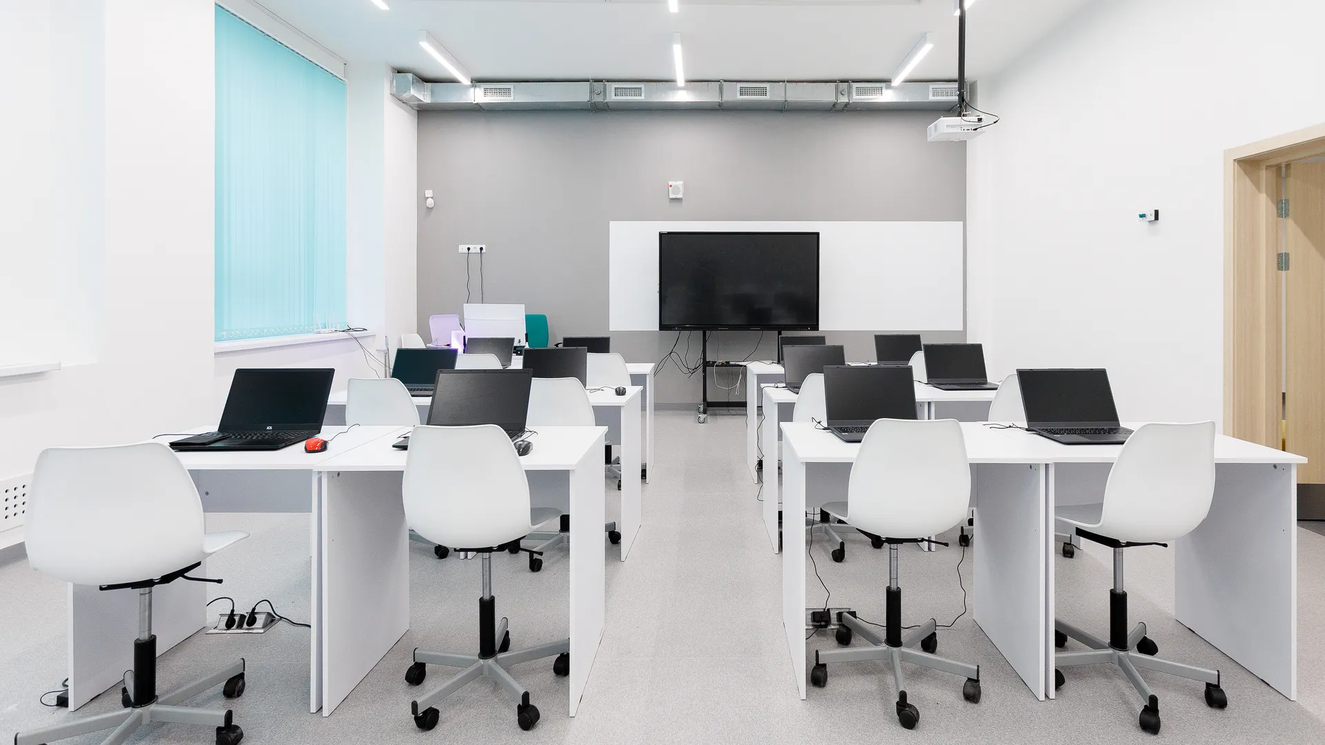 Компьютерный класс в новой школе на 1050 учеников ЖК «Новое Пушкино»