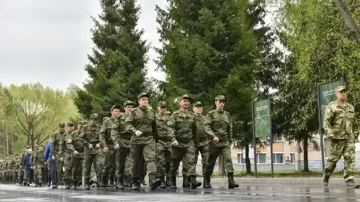 Подмосковный строитель проходит военную службу по контракту в зоне СВО