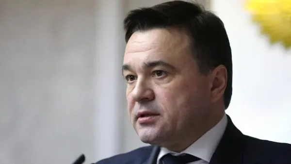Воробьев поручил помочь людям из сгоревшего общежития в Королеве