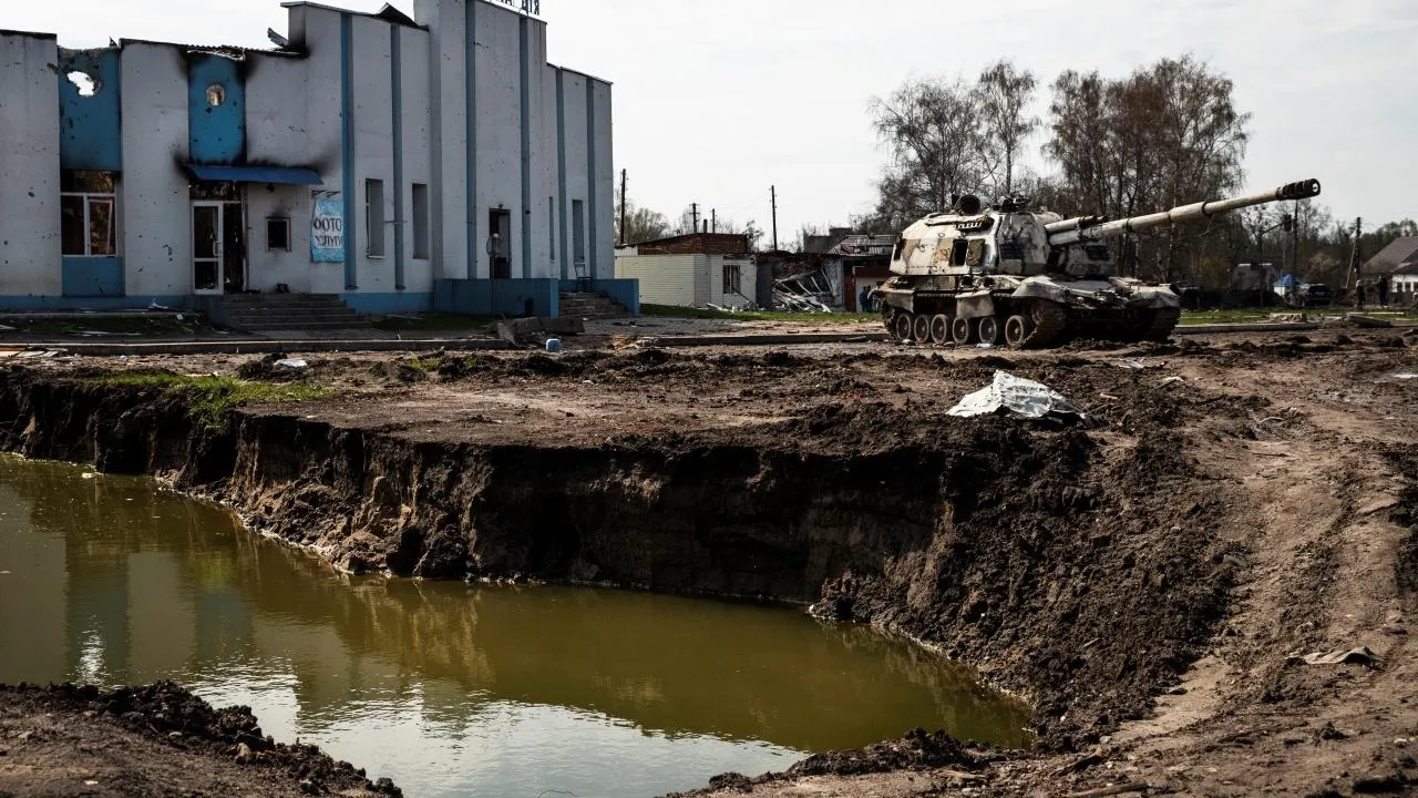 Украинский офицер попал в плен к российским бойцам, когда пришел на передовую с проверкой