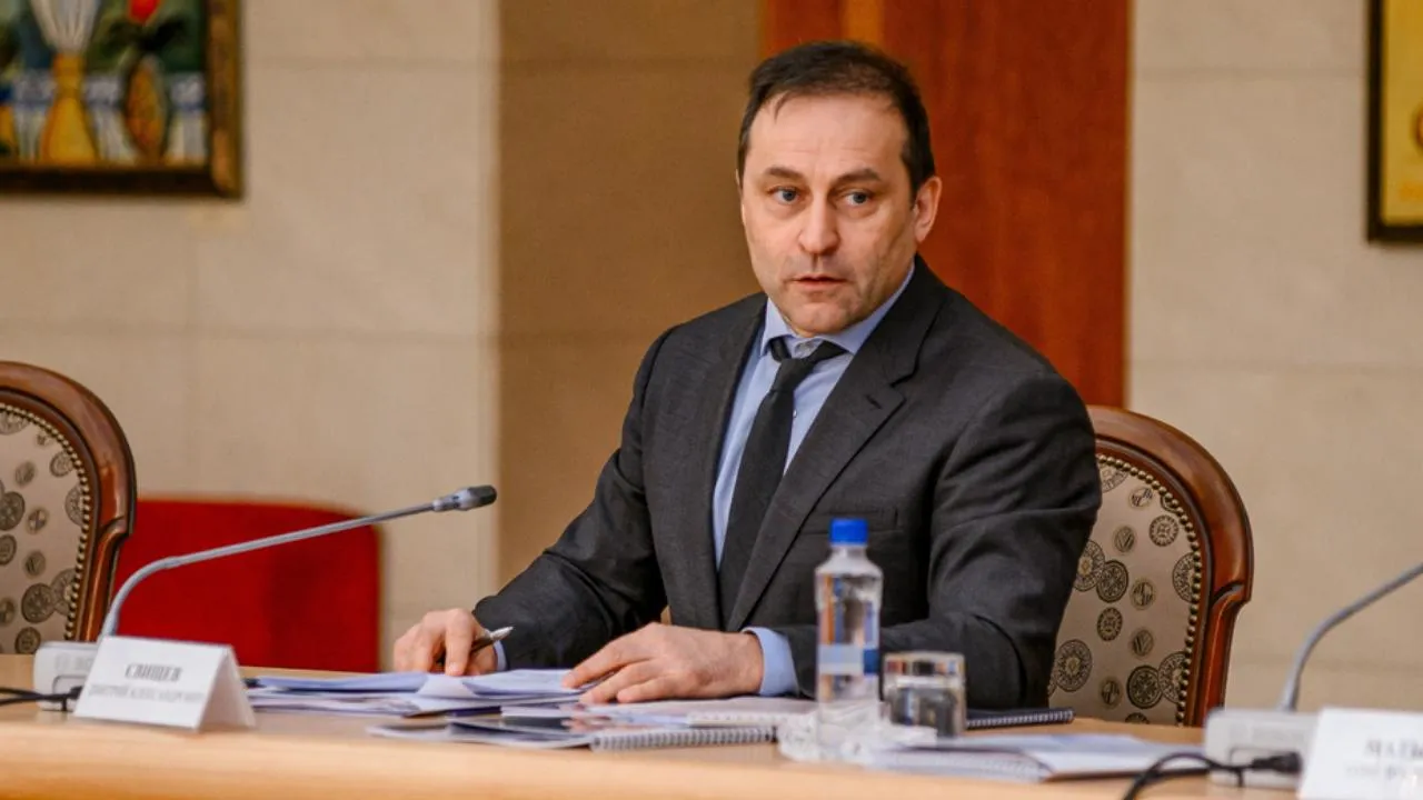 Дмитрий Свищев