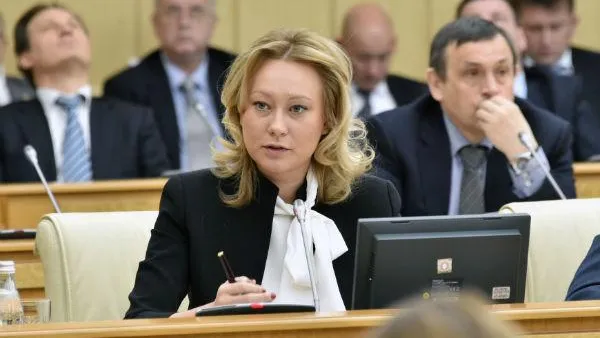 Забралова: размер детского пособия в регионе увеличат