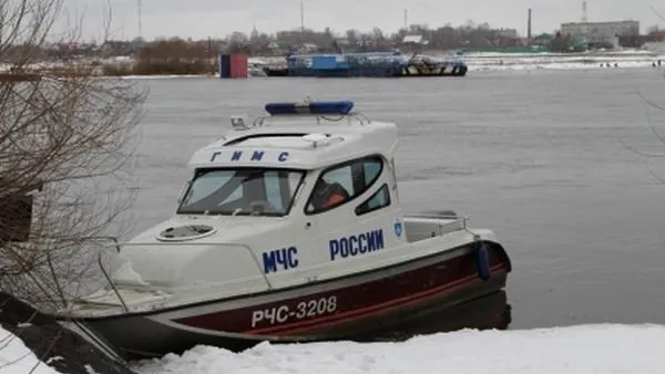Подмосковные спасатели готовятся к ледоставу