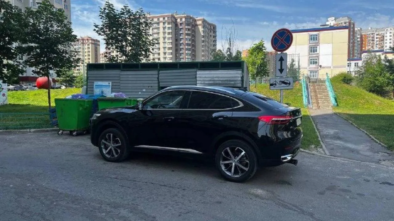 В июле нарушителей парковки в Подмосковье оштрафовали на полмиллиона рублей