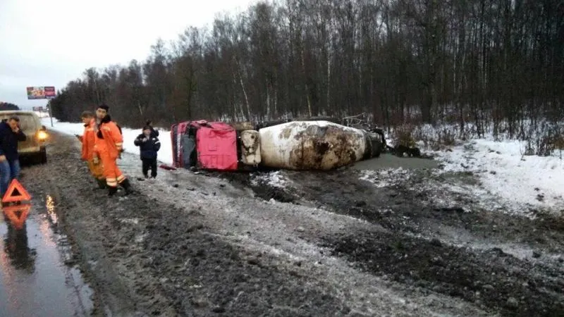 Массовое ДТП под Подольском: водитель бетономешалки спас всех, вывернув в кювет