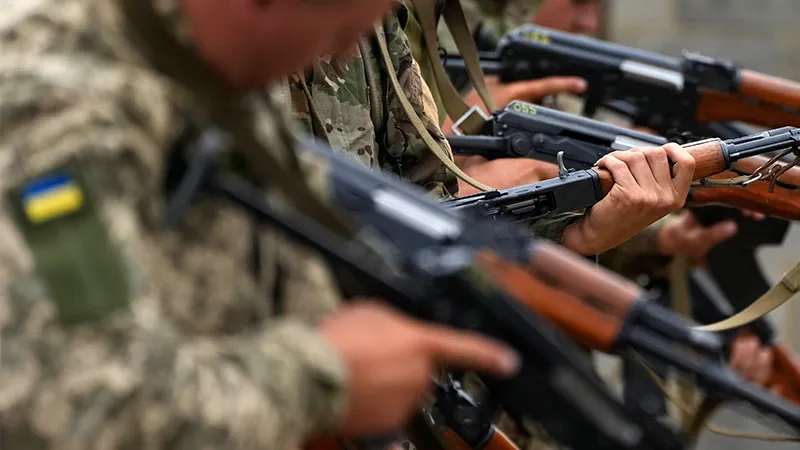 «Начинают выскребать инвалидов из военкоматов» — полковник в отставке о кадровых проблемах ВСУ