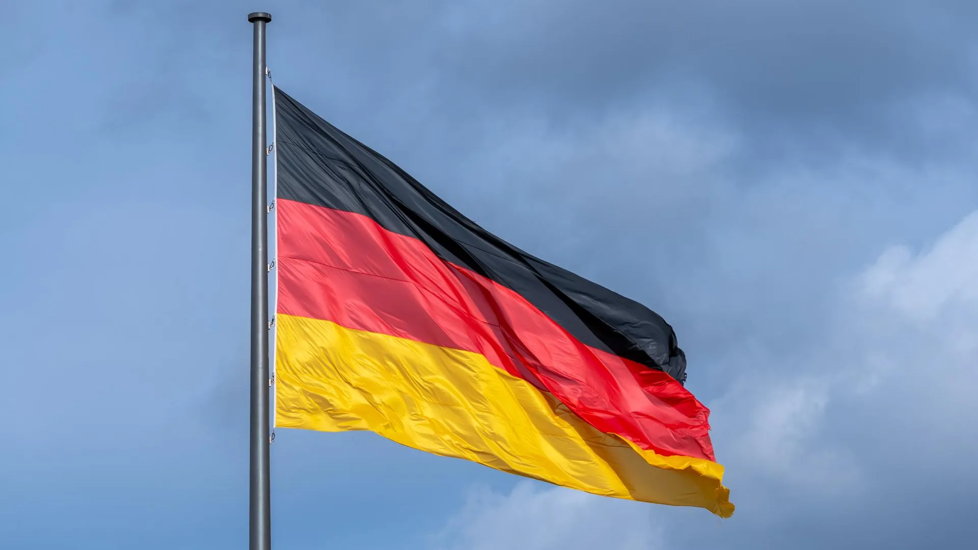 «Дверь приоткрыта, но не для всех». Берлин отказывается от приема новых беженцев по европейской квоте