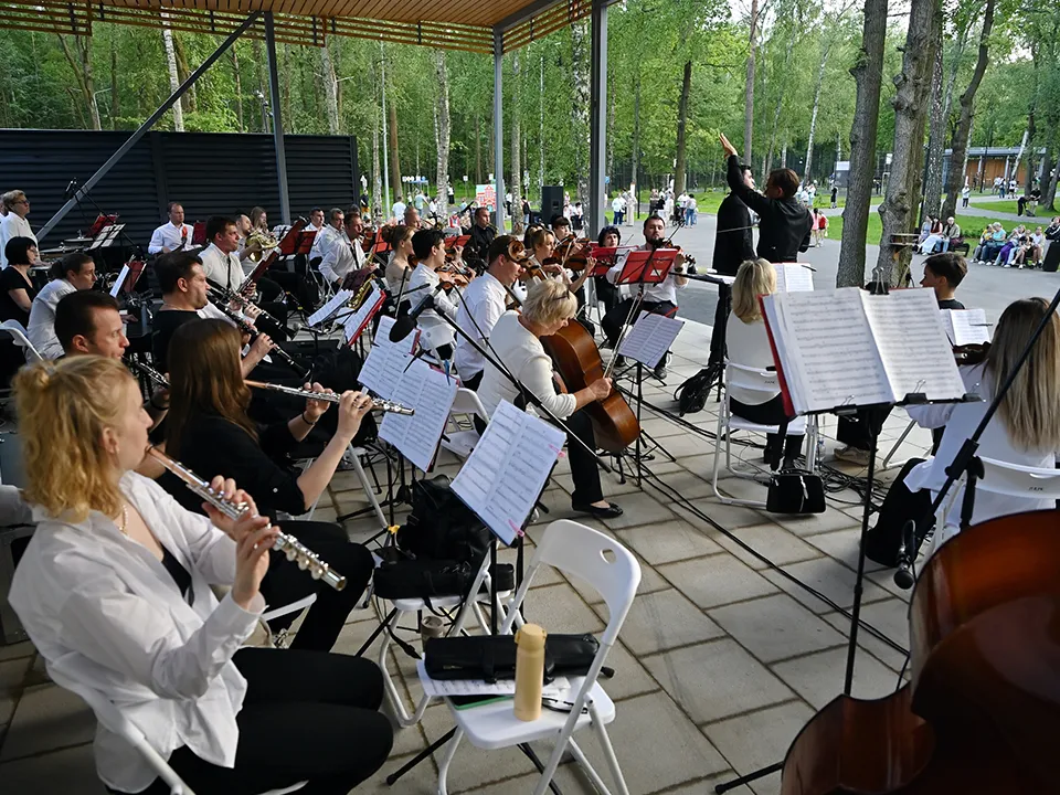 Обновленная танцверанда. Фото: Сергей Демянюк