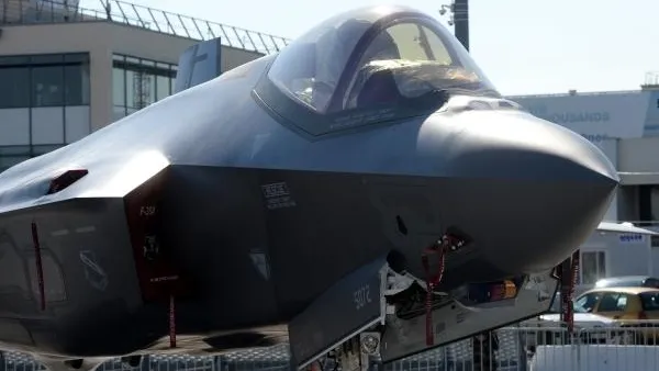 В Японии разбился новейший истребитель F-35