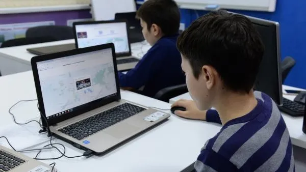 Высокоскоростным интернетом обеспечены 69,5% школ Подмосковья