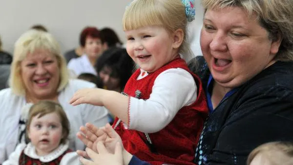 Обучение в школе приемных родителей с начала года прошли 588 жителей МО