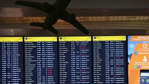 Более 20 рейсов отменили и задержали в столичных аэропортах