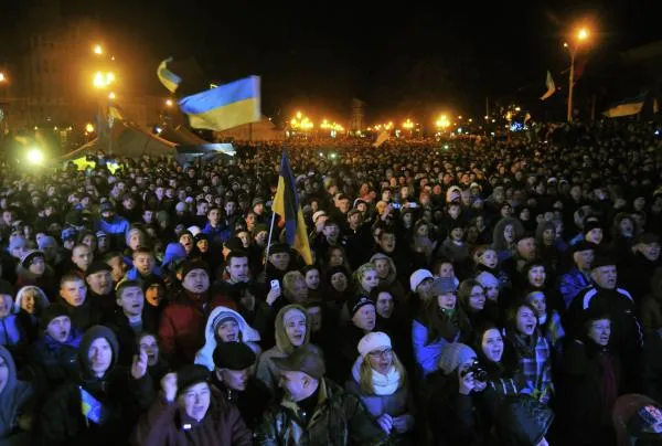 Участники митинга сторонников евроинтеграции